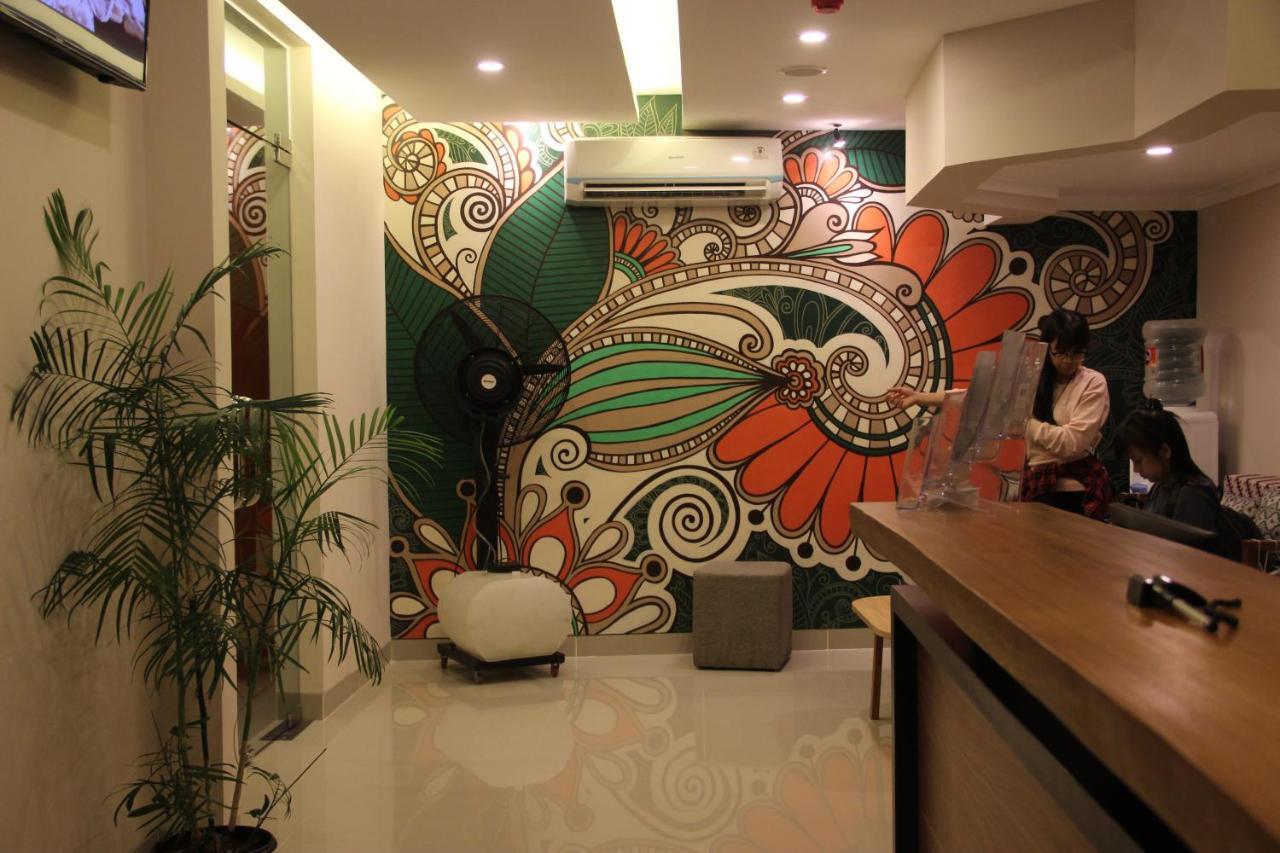 Front One Cabin Malioboro Jogja ジョグジャカルタ エクステリア 写真