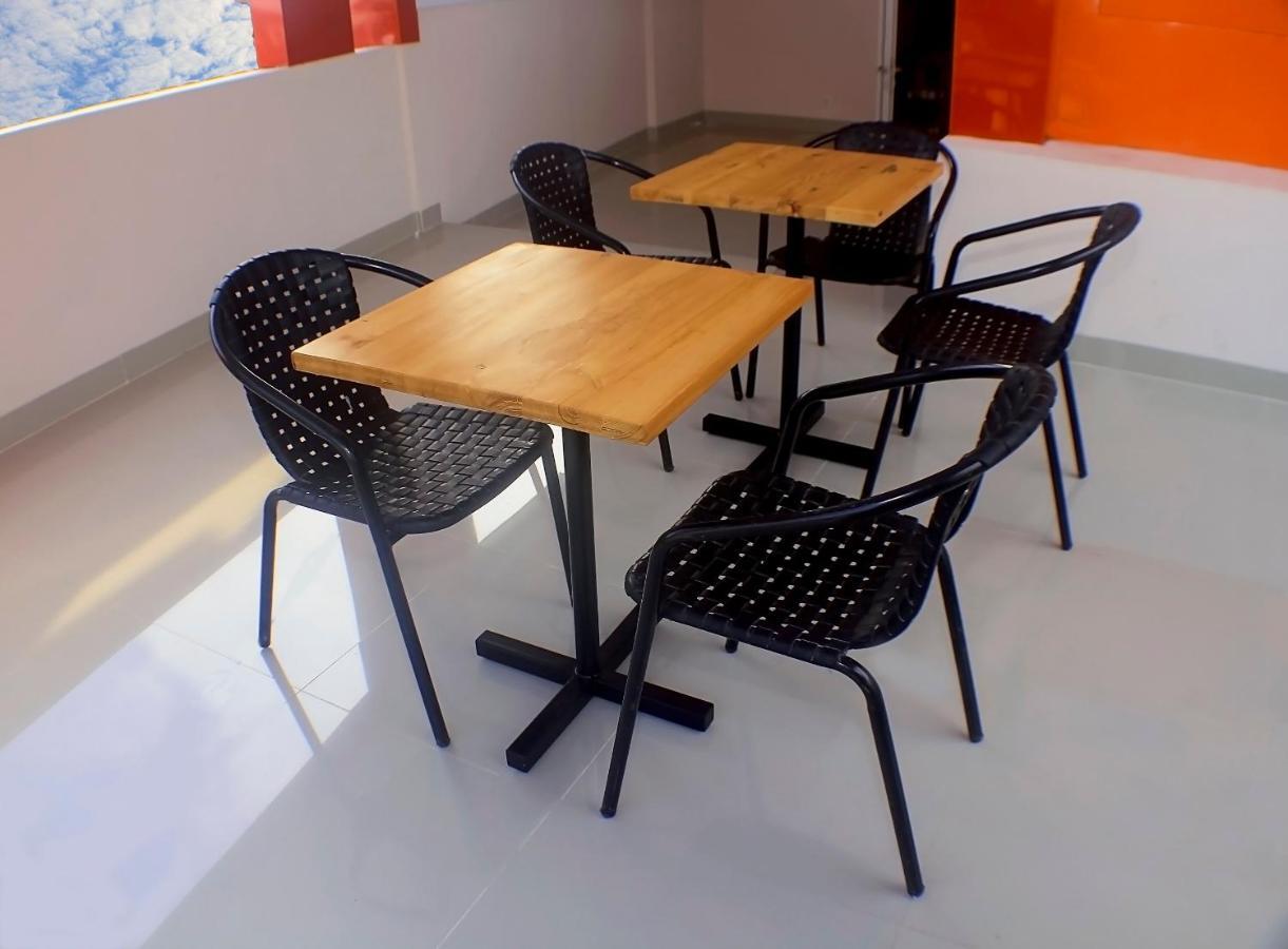 Front One Cabin Malioboro Jogja ジョグジャカルタ エクステリア 写真