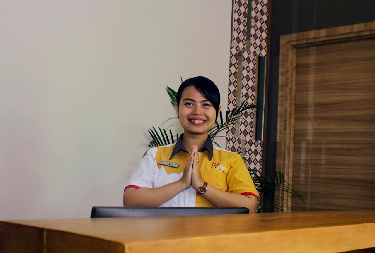 Front One Cabin Malioboro Jogja ジョグジャカルタ エクステリア 写真
